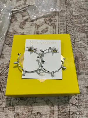 Kendra Scott Earrings thumbnail 2