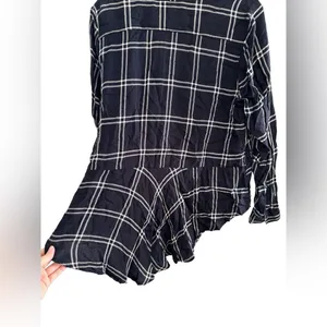 Lucky Brand Black and Navy Plaid Button Up // Size Large thumbnail 4