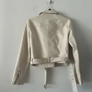 Levi's Faux Leather White Belt Biker Moto Jacket Size S thumbnail 4