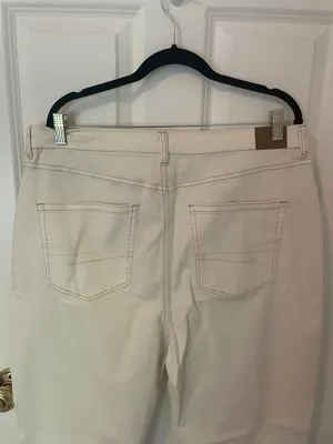 American Eagle Outfitters Curvy Mom Jeans thumbnail 5