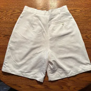 Vintage‎ Guess Golf White Lined Shorts Women's Size 10 Made in USA thumbnail 2