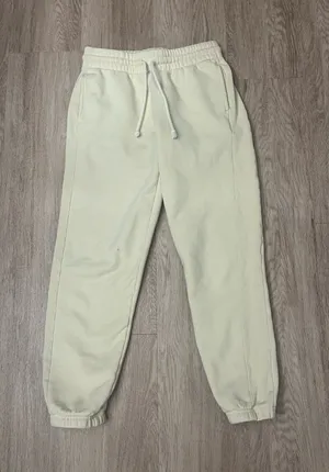 aritzia sweatpants  thumbnail 1