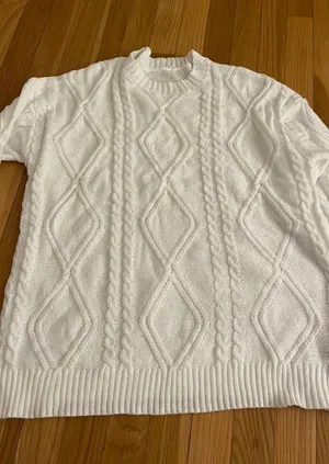 cable knit white sweater Size M thumbnail 1