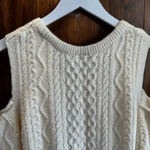 Anthropologie Pilcro Fisherman Cold Shoulder Sweater M thumbnail 4