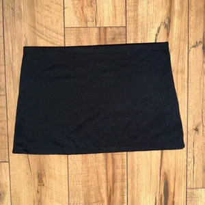 Black tub top/ undershirt Size L thumbnail 2