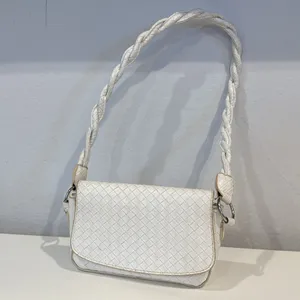 Nasty Gal MOVING SALE White Woven Twisted Handle Shoulder Bag thumbnail 2