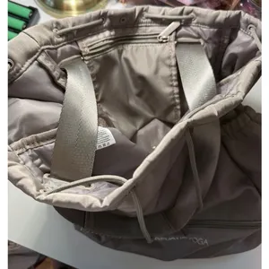 Beyond Yoga Go To Backpack Taupe Gray Nylon Gym Yoga Bag with‎ Shoe Compartment thumbnail 3