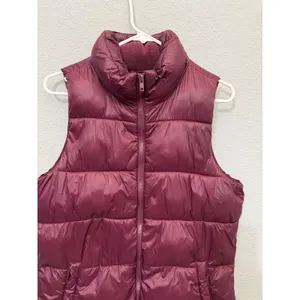 Old Navy‎ Womens M Tall Puffer Vest Burgundy Fleece Lined Quilted Mock Neck thumbnail 11