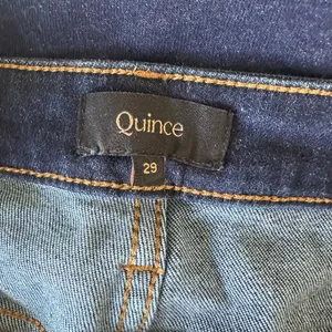 Quince straight dark wash jeans 29 stretch classic 29" inseam mid rise thumbnail 4