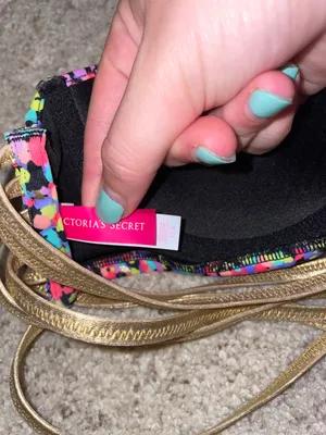 victoria’s secret 32B bikini top thumbnail 2