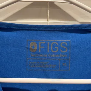 Lot of 2 FIGS Technical Collection Royal Blue V Neck Catarina Scrub Top size‎ XL thumbnail 2