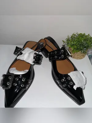 Black Patent Grommet Strap Women’s Sandals thumbnail 3