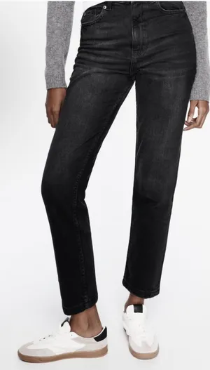 Mom Fit Jeans thumbnail 3