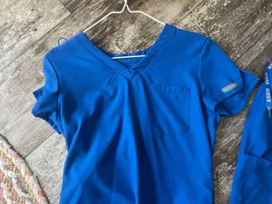 MedCouture Scrubs thumbnail 2