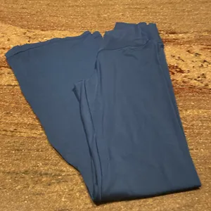 Offline by Aerie Hi-Rise Leggings Short Sz M thumbnail 2