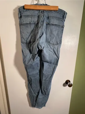 Good American Women’s Size 12/31 Good Leg Jeans Light‎ Wash Distressed Destroyed thumbnail 6