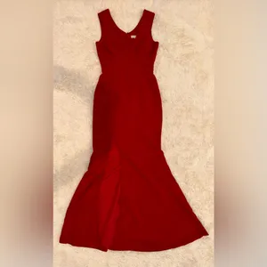 NWOT Dress the population Sandra Plunge Crepe Trumpet Gown Red garnet Sz M thumbnail 3
