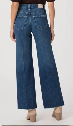 Anessa 31" Wide Leg Jean thumbnail 4