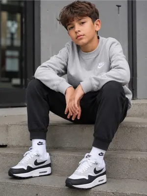 Nike Air Max 1 Black White Retro Sneakers Youth Size 5Y thumbnail 8