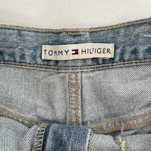 Tommy Hilfiger Vintage 1990's Cargo Denim Shorts Light Blue 100% Cotton Size 6 thumbnail 8