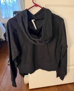 Lululemon Hoodie Cropped thumbnail 1