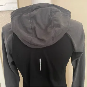 Nike Women’s Long Sleeve Running Shirt thumbnail 5