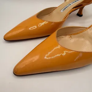 Manolo Blahnik Carolyne Orange Patent Leather Slingback Kitten Heels Size 36.5 thumbnail 4