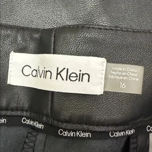 CALVIN KLEIN Faux Leather Ankle Pant 16 Black $109 Retail NWT thumbnail 3