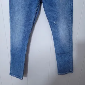 Warp + Weft Distressed Button Fly Cigarette Jeans |CDG Paris Size 25x26 thumbnail 3