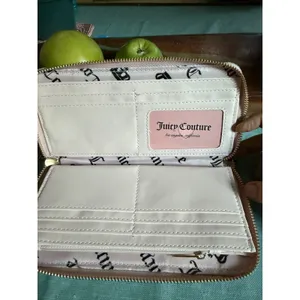 Juicy Couture Sugar Rush Large Zip Around Wallet Frosty Green Terry Cherry Charm thumbnail 8