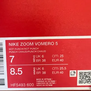 New NIKE Air Zoom Vomero 5 'Hot Punch’ thumbnail 10