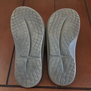 Oofos ooah gray comfort slide size 7 thumbnail 4