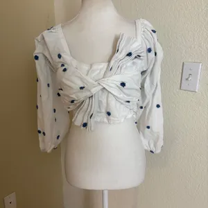 FARM RIO White Embroidered 3D Floral Top Size Small‎ Front Tie thumbnail 2