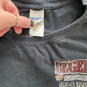 Vintage y2k Funny / Ironic Pig ‘I’d Smoke That.’ Legends Smokehouse T Shirt 🔥 thumbnail 3