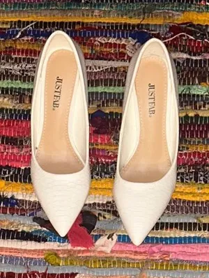 JustFab White Pointed Toe Heels (Y2K) thumbnail 1