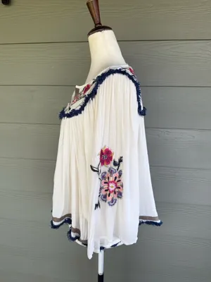 Banjara Embroidered Cropped Boho Top Size M thumbnail 5