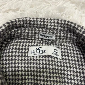 Hollister Boyfriend Fit gray white houndstooth flannel jacket shacket shirt XS thumbnail 6