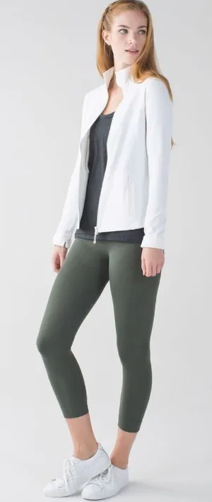 Lululemon zone in crop gator‎ green XS $118 NWOT thumbnail 1