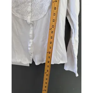 Tiny Anthropologie White Eyelet Lace Button Front Long Sleeve Blouse Top Medium thumbnail 7