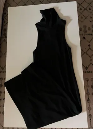 ZARA Tight Black Dress Midi Bodycon thumbnail 1