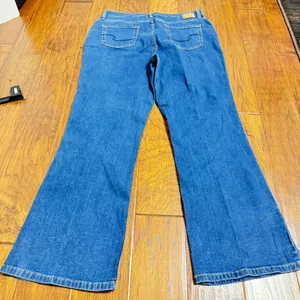 Signature by Levi Strauss & Co Womens Bootcut Jeans Sz 16 Short Medium Wash Blue thumbnail 10