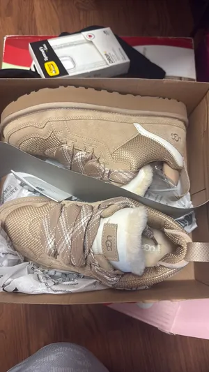 UGG CA805 Classic Weather Platform Boots W10 thumbnail 5