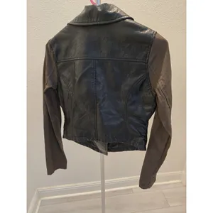 Loft Material Girl Moto Jacket Womens Small Brown Faux Leather Brown Sleeve Biker Zip thumbnail 4