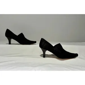 Like NEW Liz Claiborne black textured pointed-toe heels Size 9 thumbnail 4