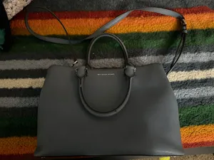 Michael Kors Purse thumbnail 1