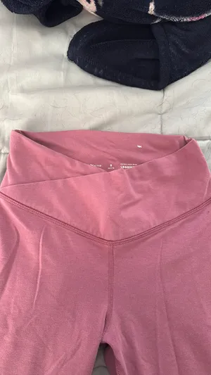 Old Navy Crossover Leggings thumbnail 2