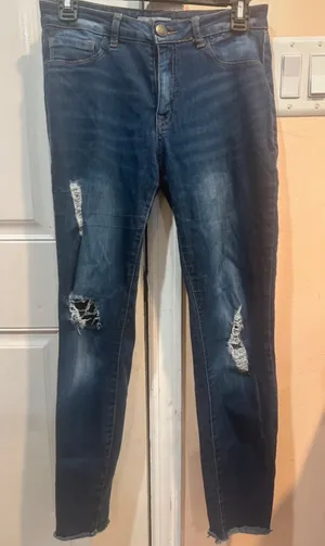 Refuge ripped jeans thumbnail 1