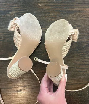 Gold Bow Heels thumbnail 4