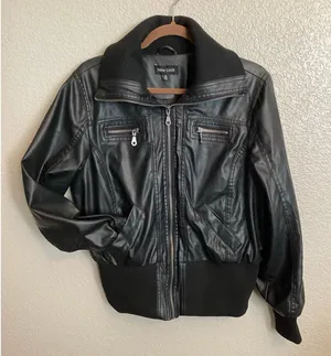 New Look Black Faux Leather Cropped Bomber Jacket Sz 1X thumbnail 1