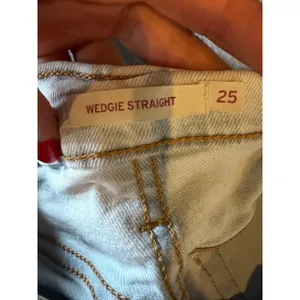 Levi's Wedgie Straight Jeans Women 25 Blue Light Wash Denim Button Fly Outdoor thumbnail 9